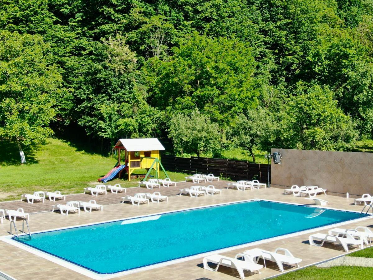 Hotel Casa Cartianu Târgu Jiu Esterno foto