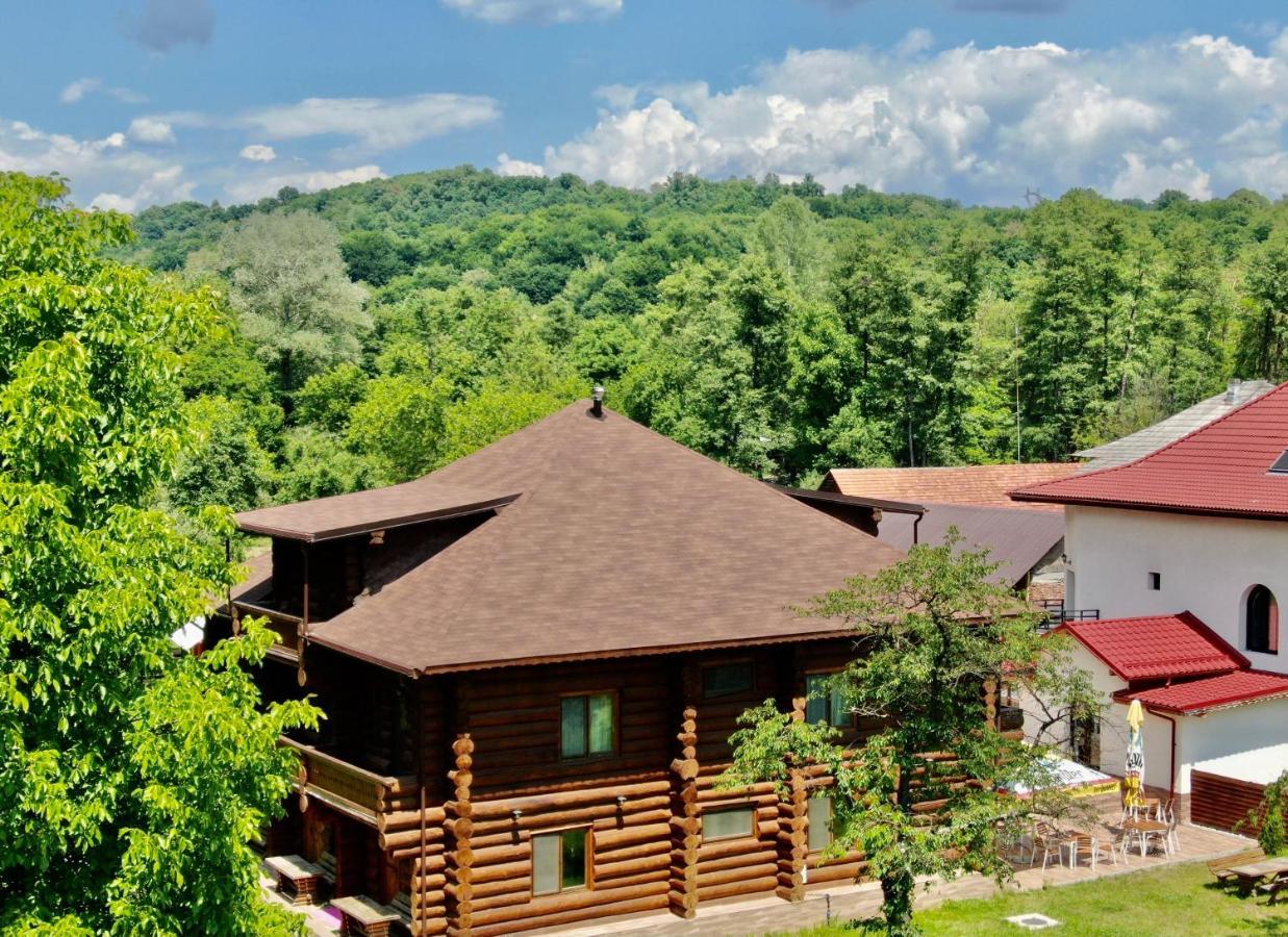 Hotel Casa Cartianu Târgu Jiu Esterno foto