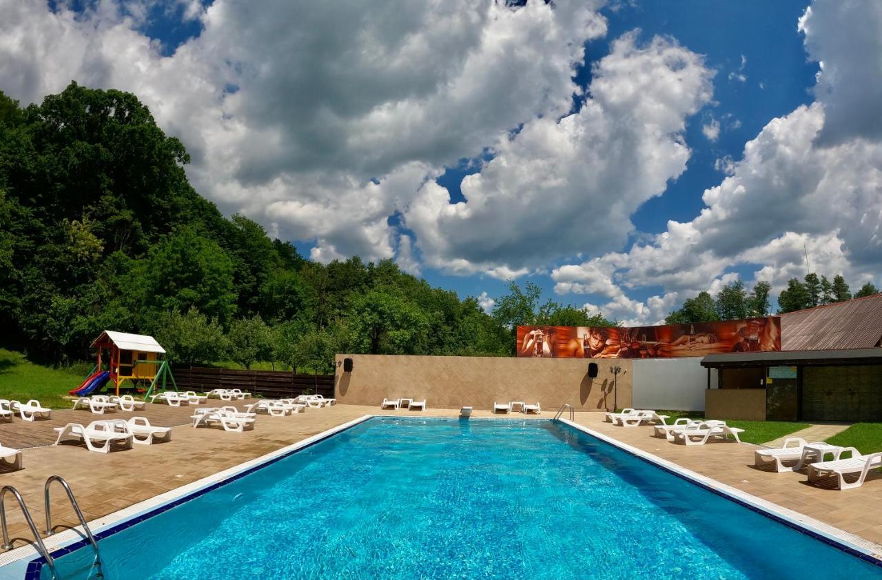 Hotel Casa Cartianu Târgu Jiu Esterno foto