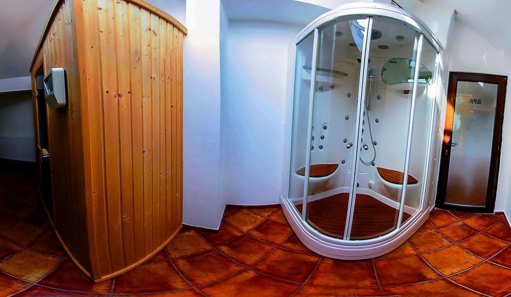 Hotel Casa Cartianu Târgu Jiu Esterno foto