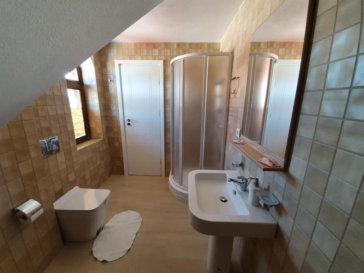 Hotel Casa Cartianu Târgu Jiu Esterno foto